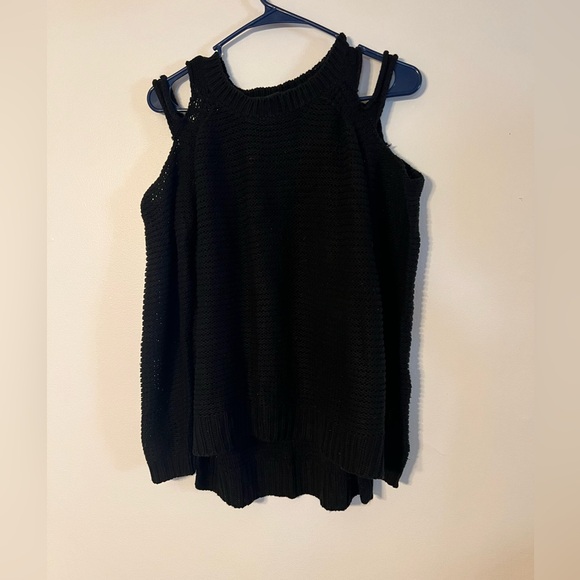 Forever 21 Women’s Cold Shoulder Sweater, Black, Size Small - Picture 2 of 8